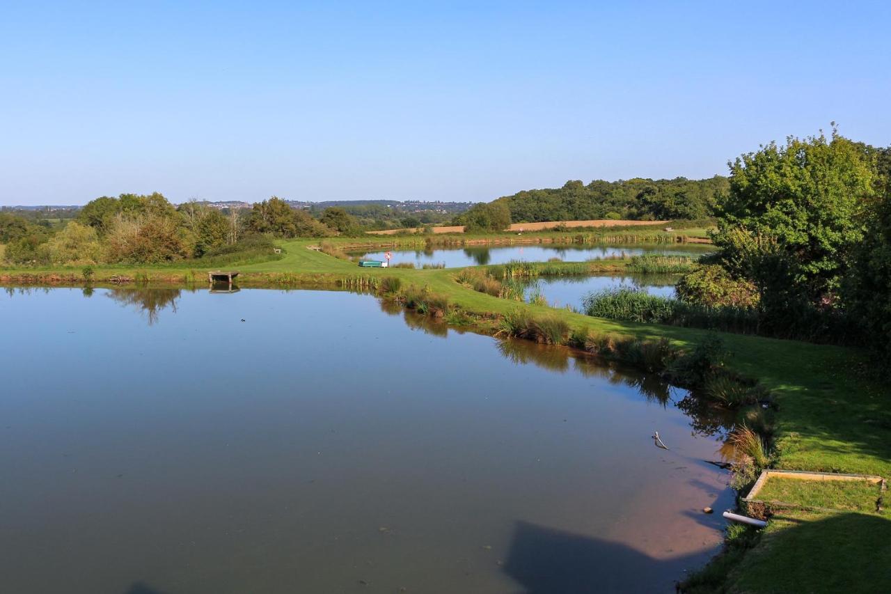 Bransford Farm Fishery & B & B Dış mekan fotoğraf