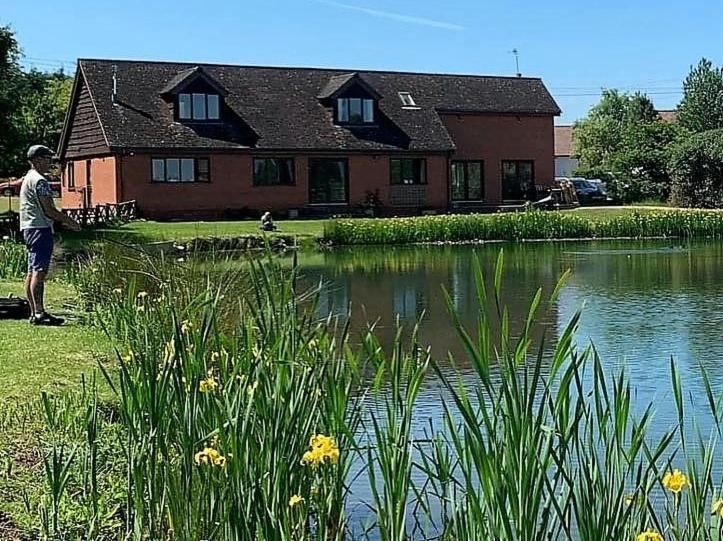 Bransford Farm Fishery & B & B Dış mekan fotoğraf