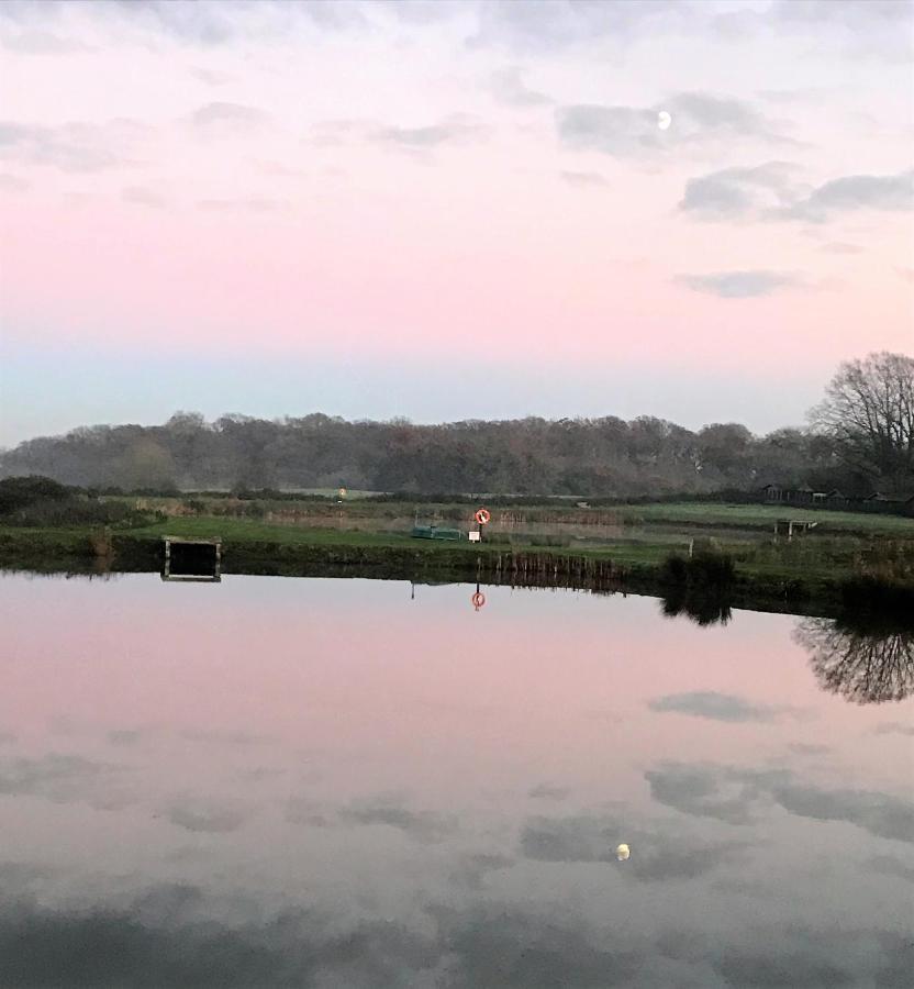 Bransford Farm Fishery & B & B Dış mekan fotoğraf