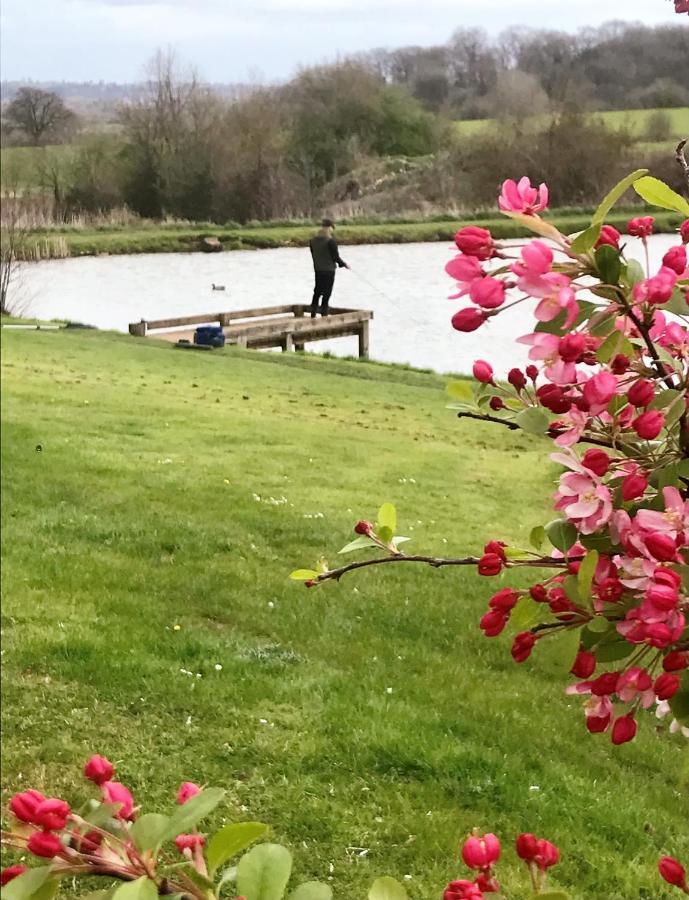 Bransford Farm Fishery & B & B Dış mekan fotoğraf