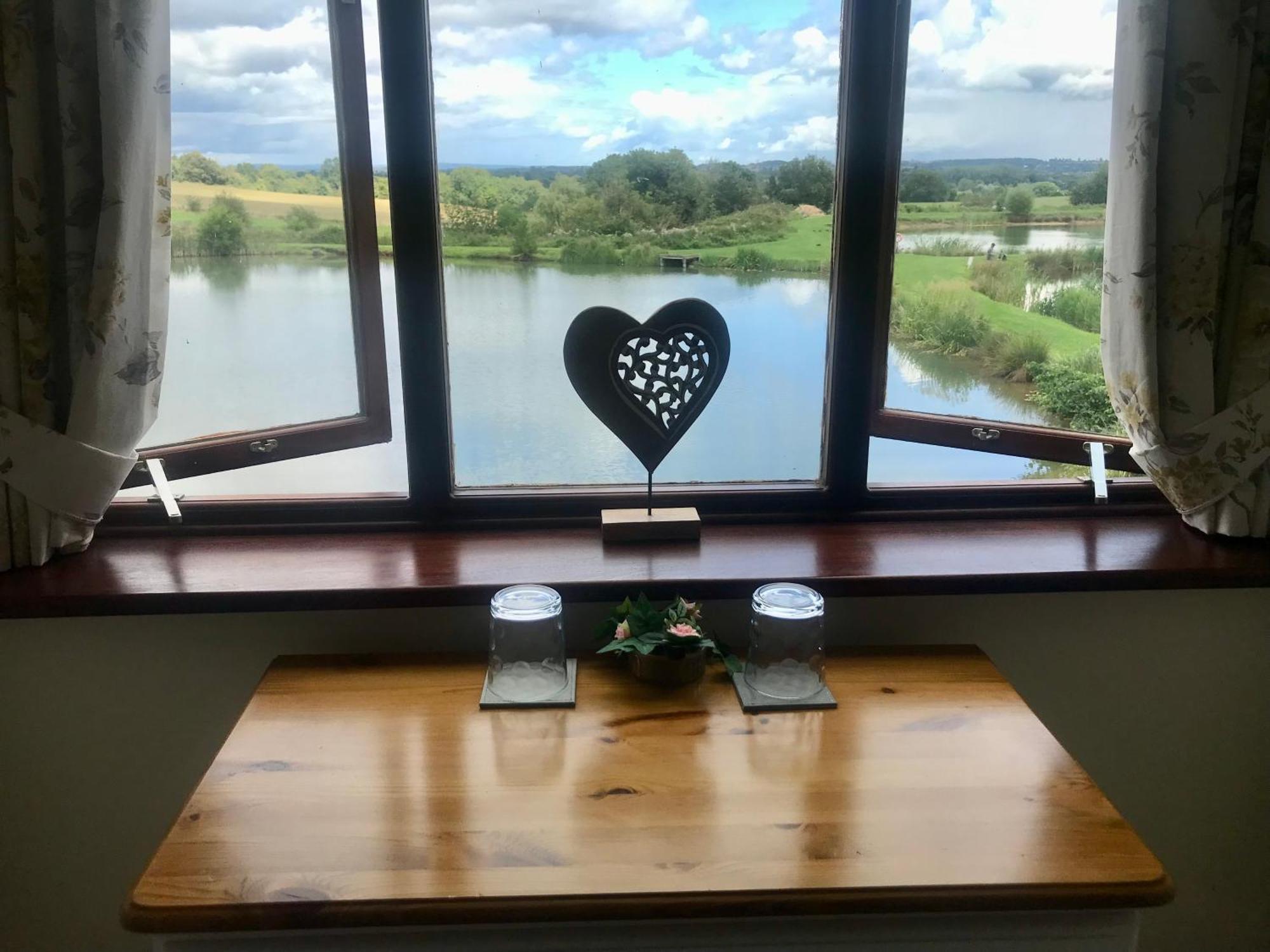 Bransford Farm Fishery & B & B Dış mekan fotoğraf